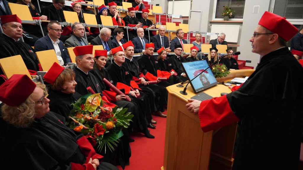 aula święckiego - prof. Blamek, doktoranci - widok z lewej