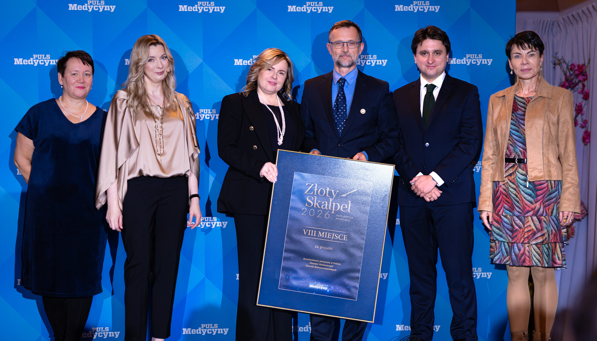 Plus medycyny - Na zdjęciu od lewej: Agnieszka Stojak, Katarzyna Matusewicz, Iwona Dębosz-Suwińska, Tomasz Rutkowski, Mateusz Gajek, Maja Marklowska-Tomar